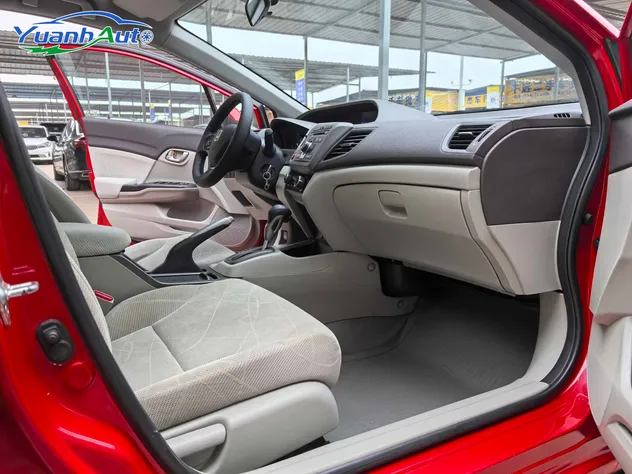 2012 Honda Civic Petrol Sedan — source image 15