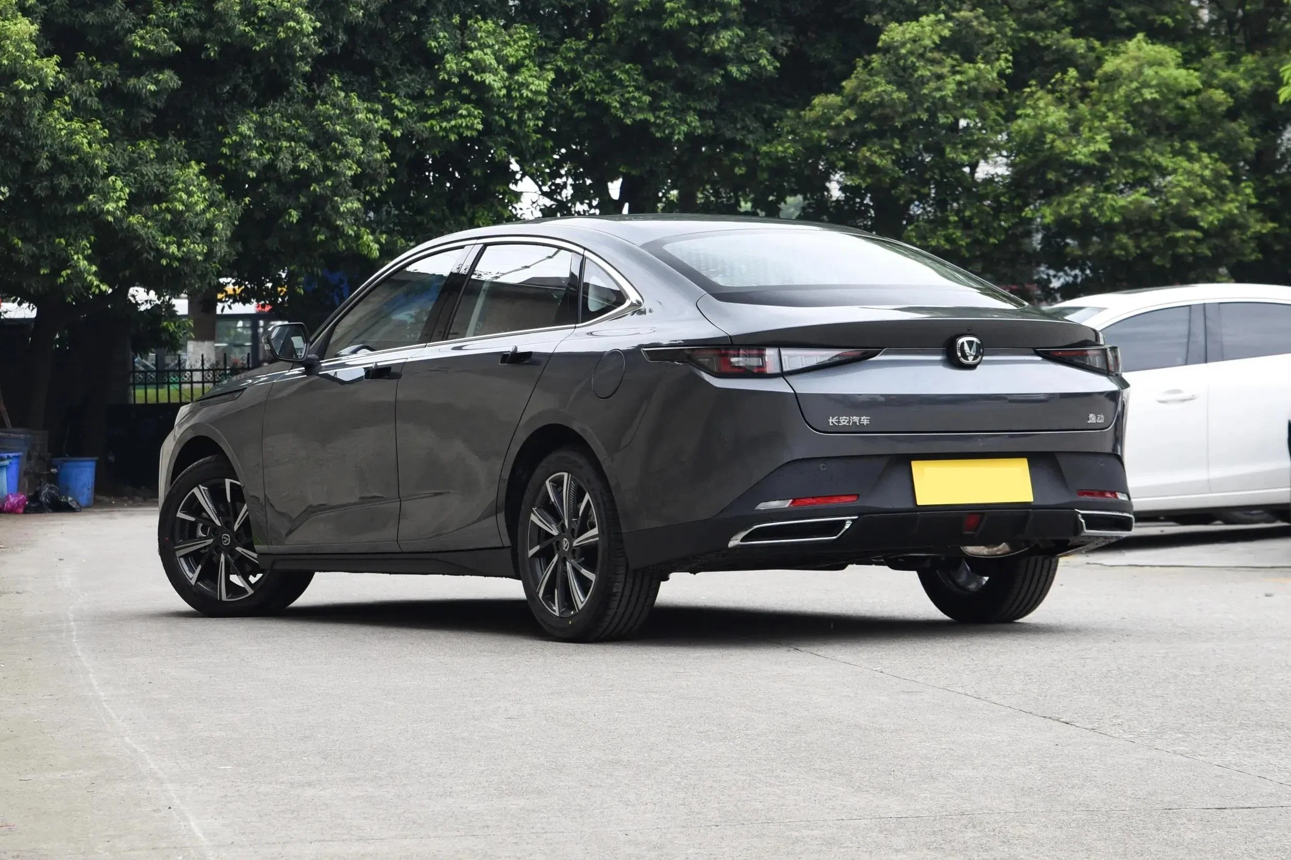2024 Changan eado plus vehicle photo 7