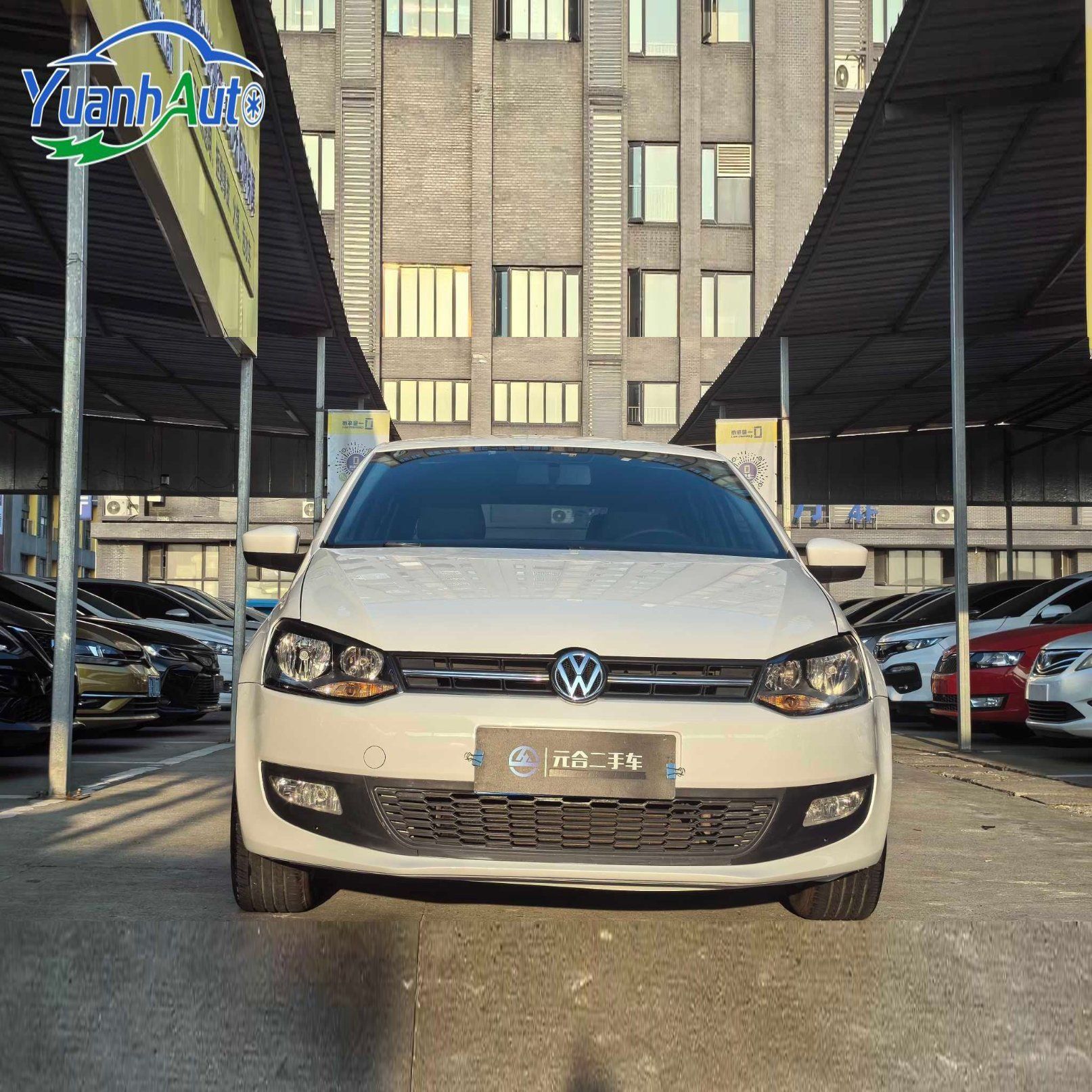 VW Polo vehicle photo 1