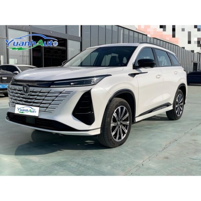2024 Changan CS75 PLUS vehicle photo 1