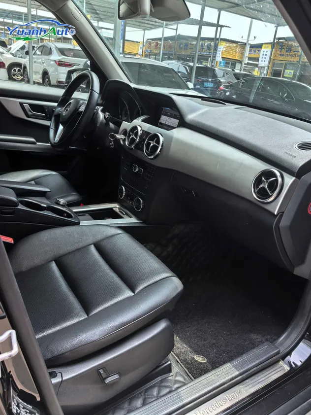 2013 Mercedes-Benz GLK 300 Petrol SUV — source image 18