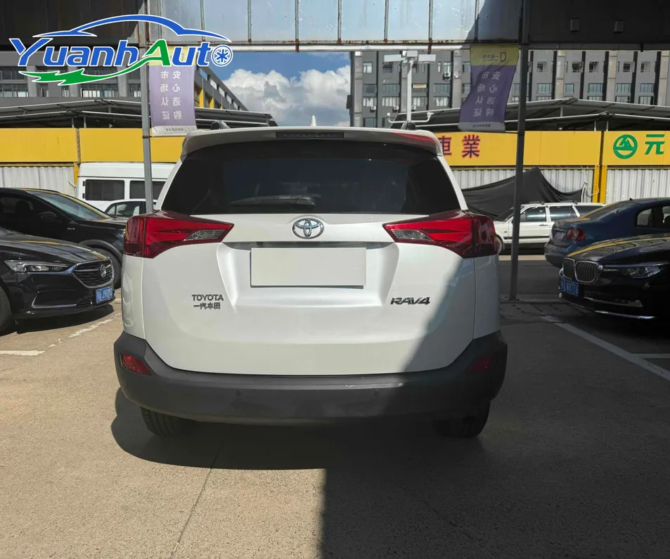 2016 Toyota RAV4 Fashion 2.0L SUV — source image 12
