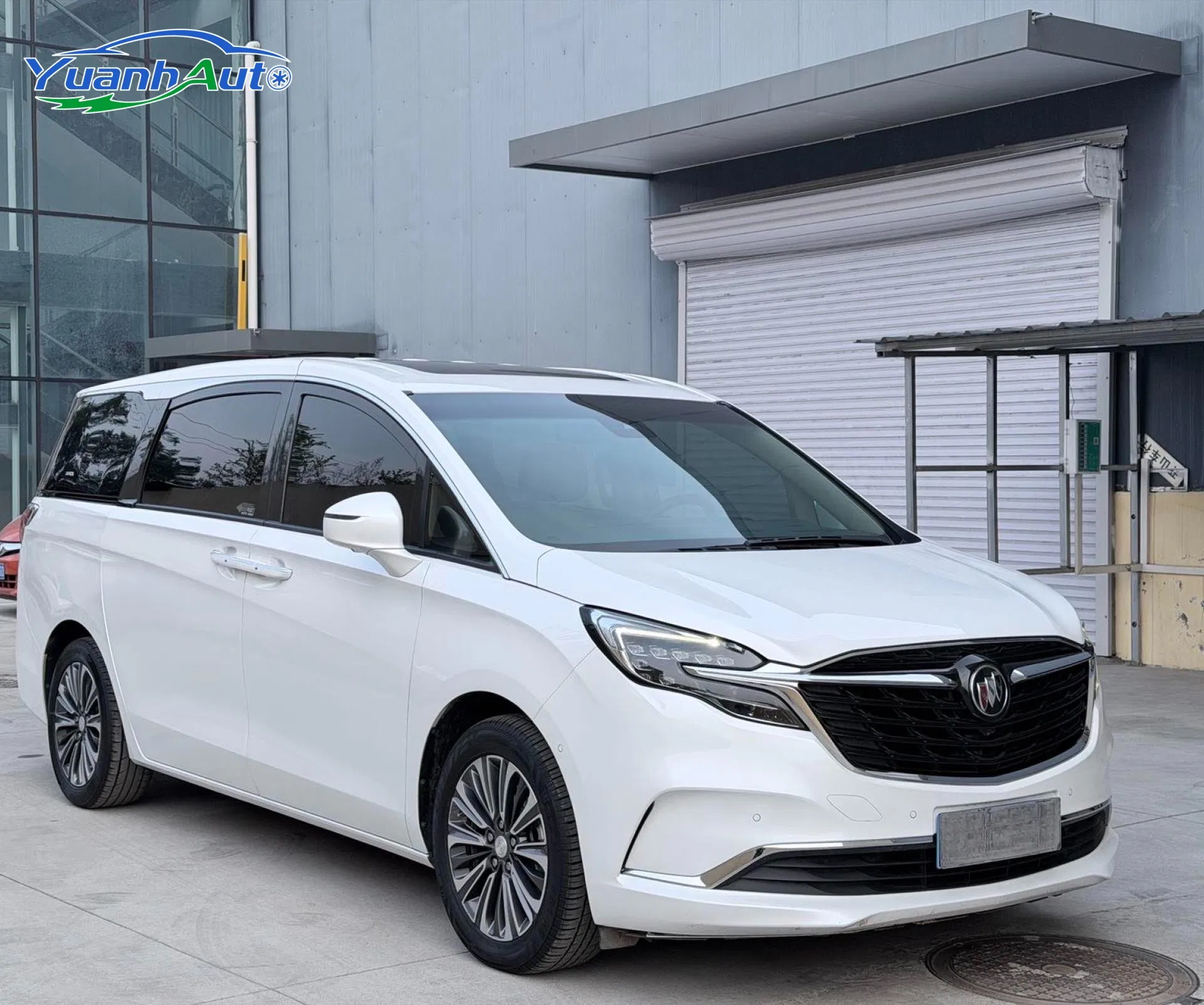 2023 Buick GL8 Petrol MPV — source image 10