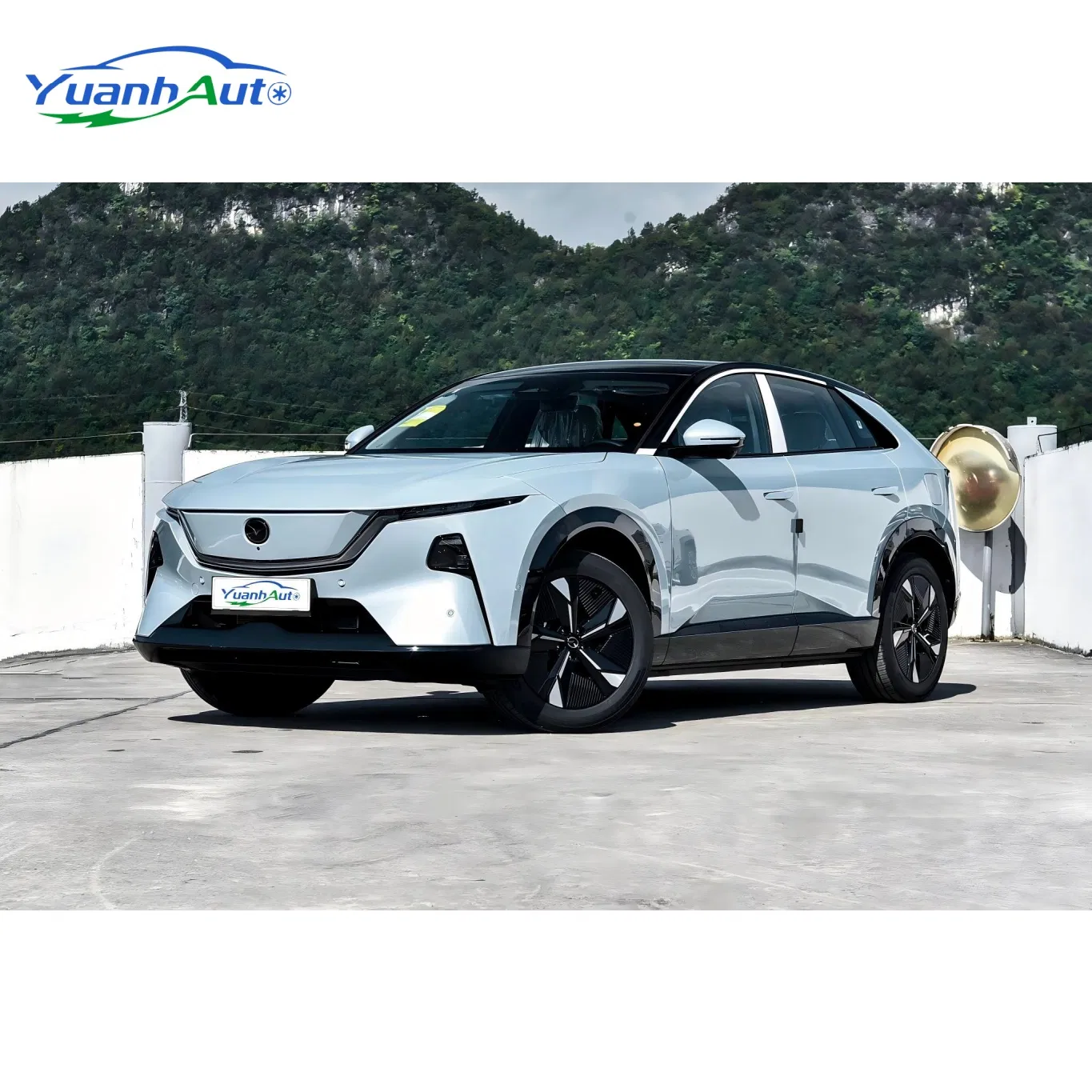 Mazda EZ-60 vehicle photo 4