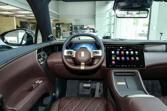 2025 AVATR 11 Electric — source image 11