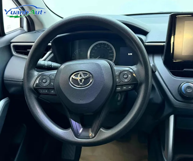 2026 Toyota Cross 2.0L Hybrid SUV — source image 14