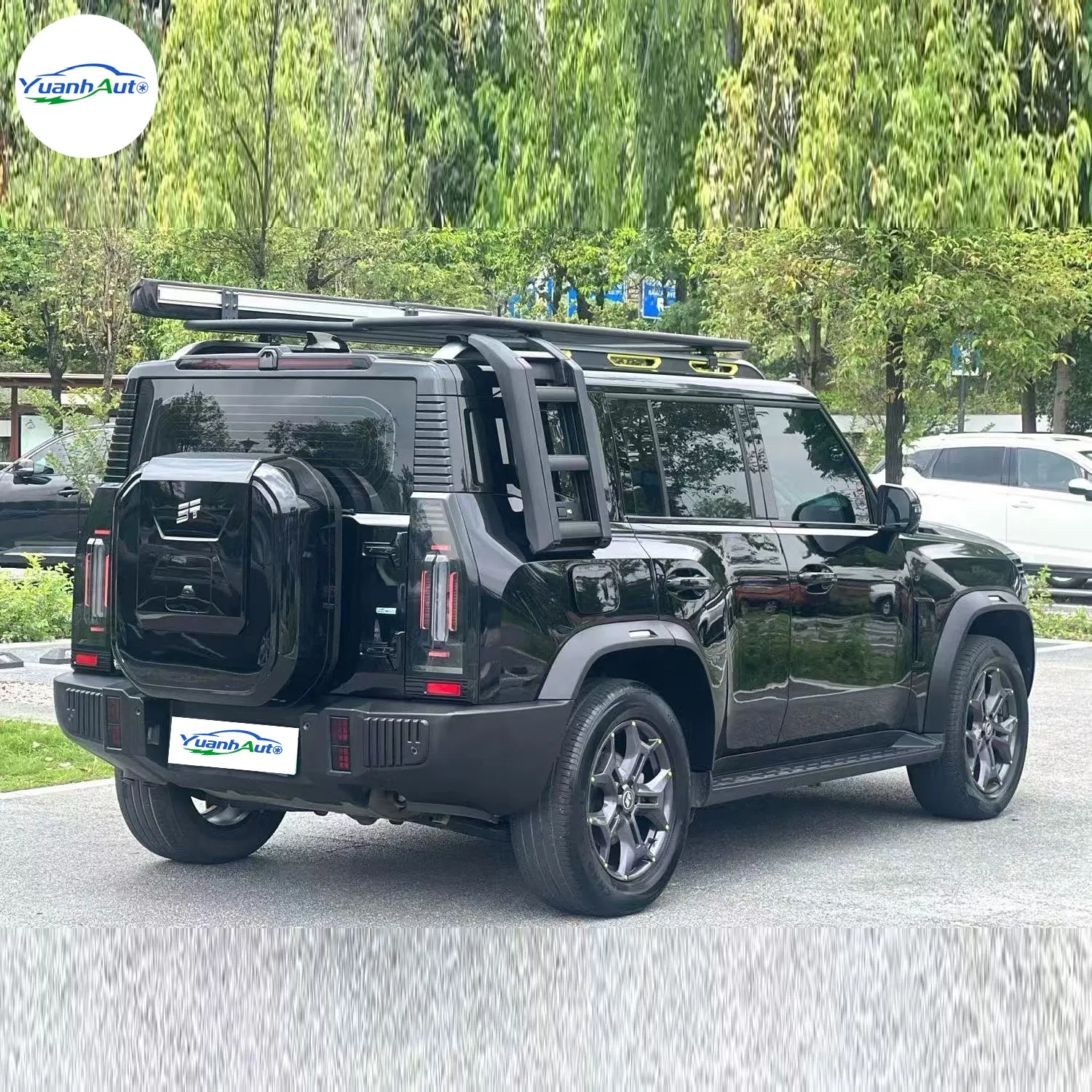 2024 Jetour Traveler C-DM 2.0T Hybrid SUV — source image 12