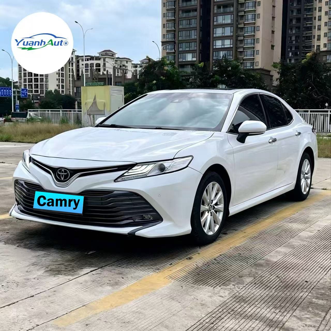 2019 Toyota Camry Petrol Sedan — source image 1