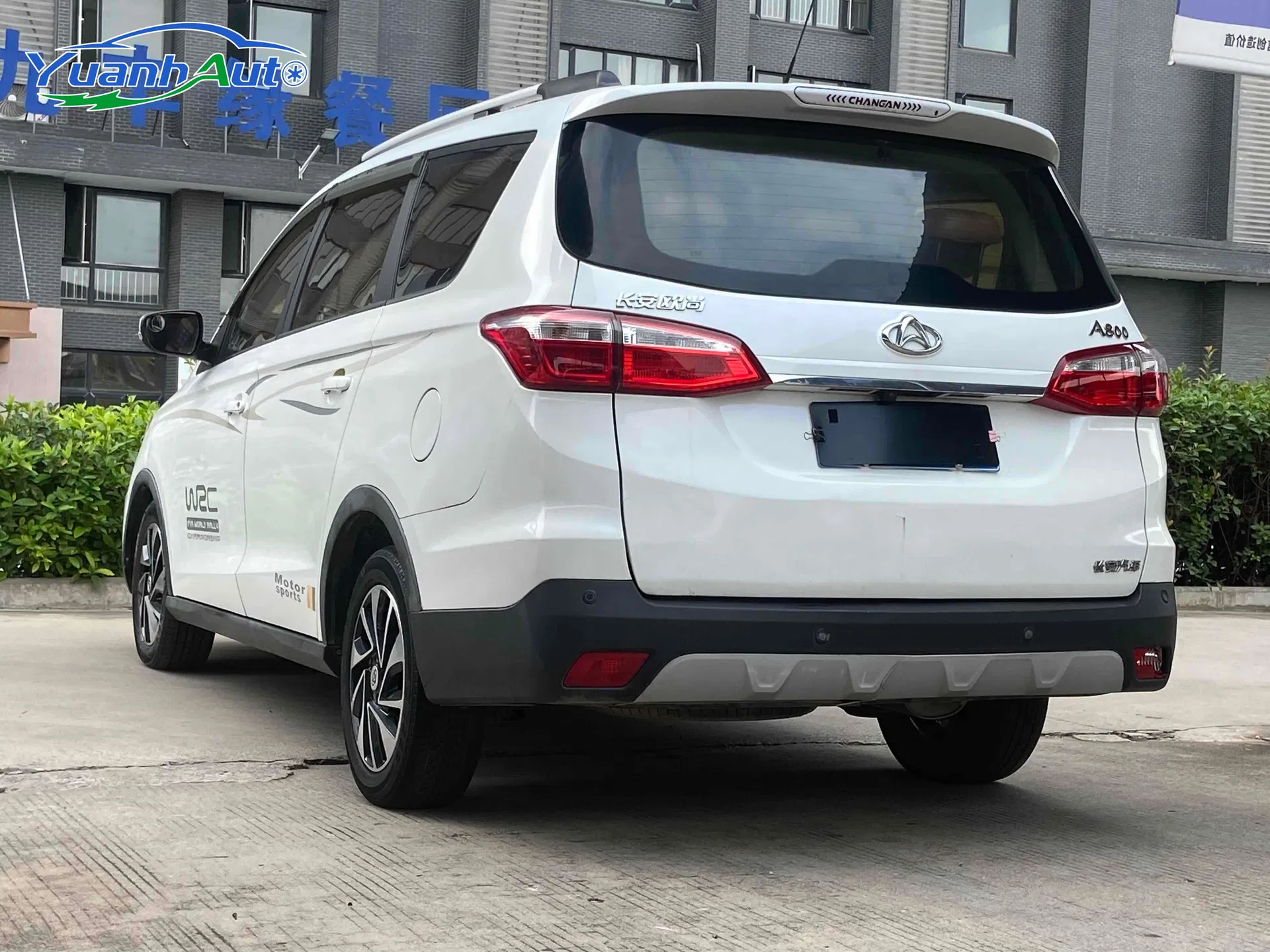2017 Changan Oshan A800 Petrol MPV — source image 12