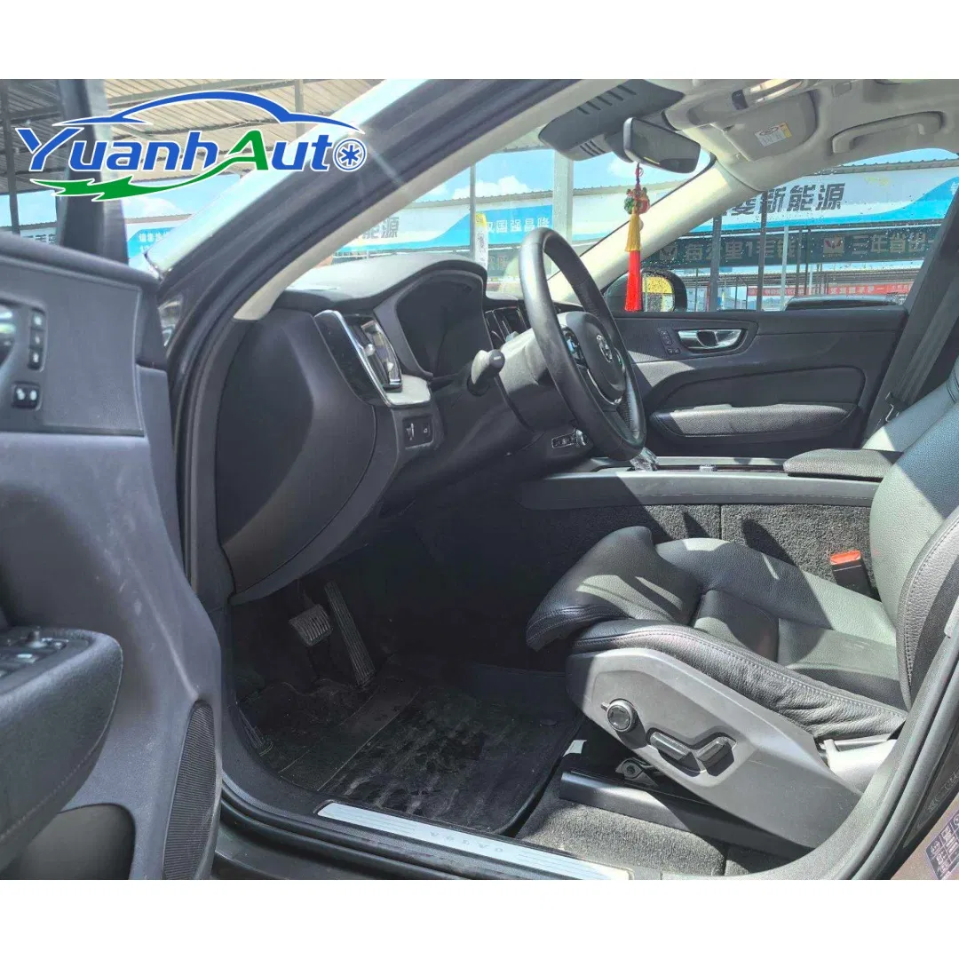 2022 Volvo XC60 Luxury Petrol SUV — source image 12