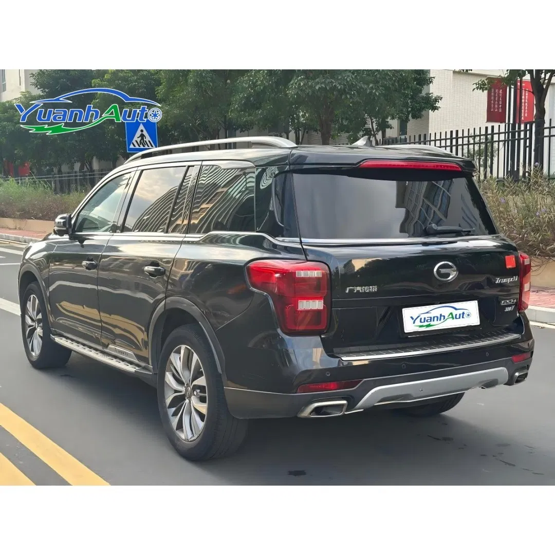 2017 GAC GS8 vehicle photo 3