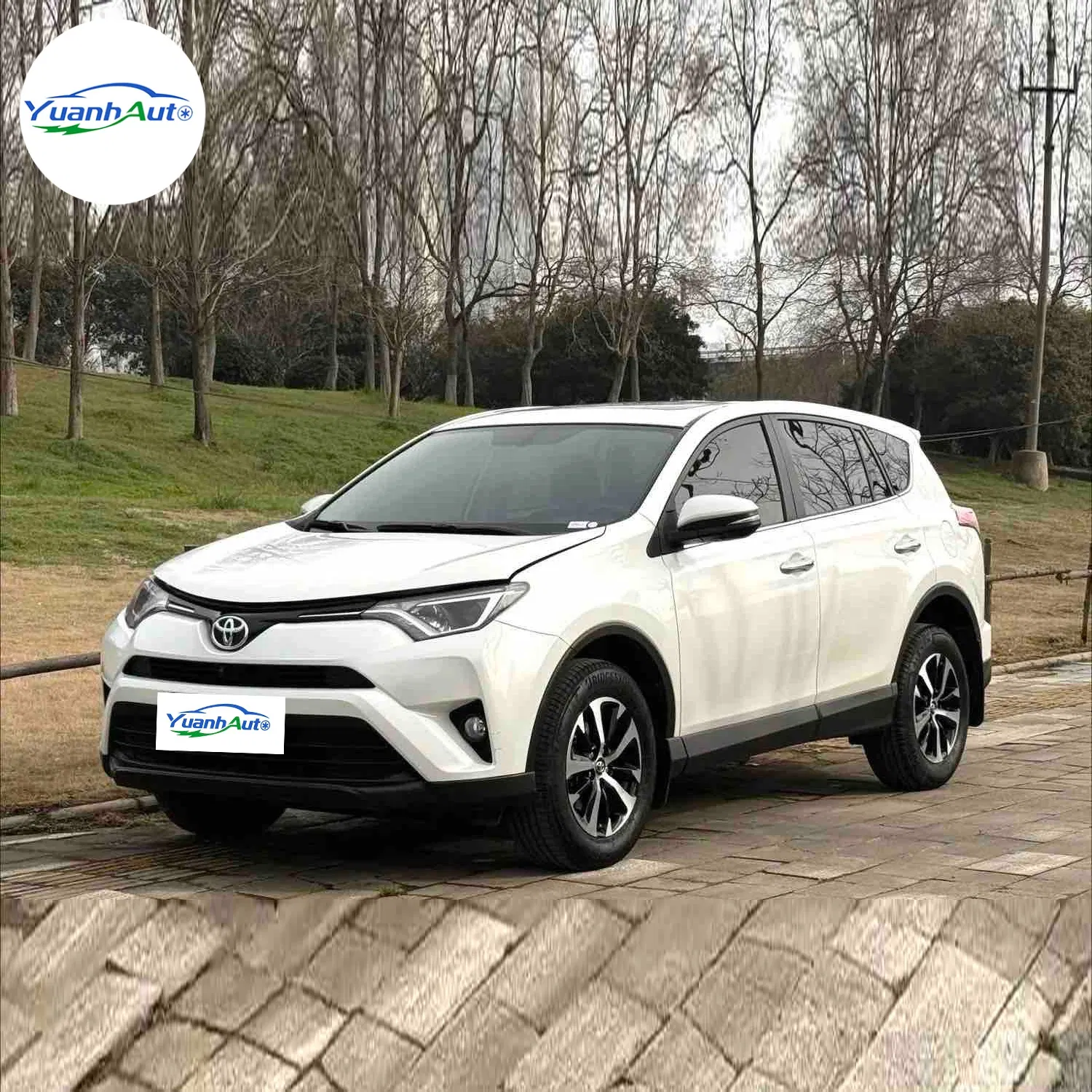 2016 Toyota RAV4 Comfort SUV — source image 8