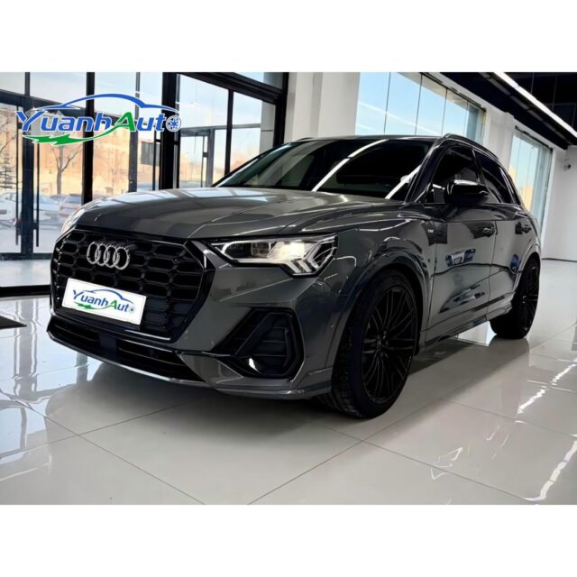 2021 Audi Q3 vehicle photo 1