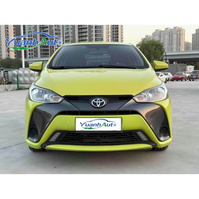 2020 Toyota YARiS_L vehicle photo 1