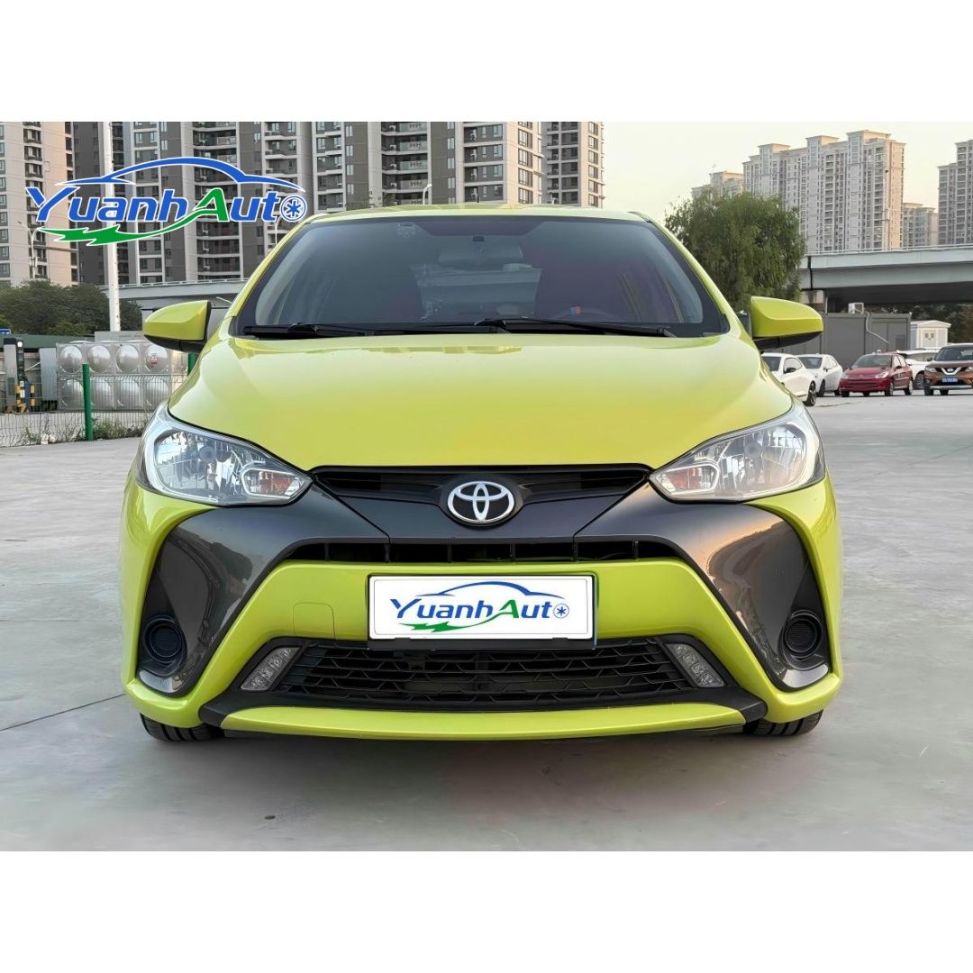 2020 Toyota YARiS_L vehicle photo 1