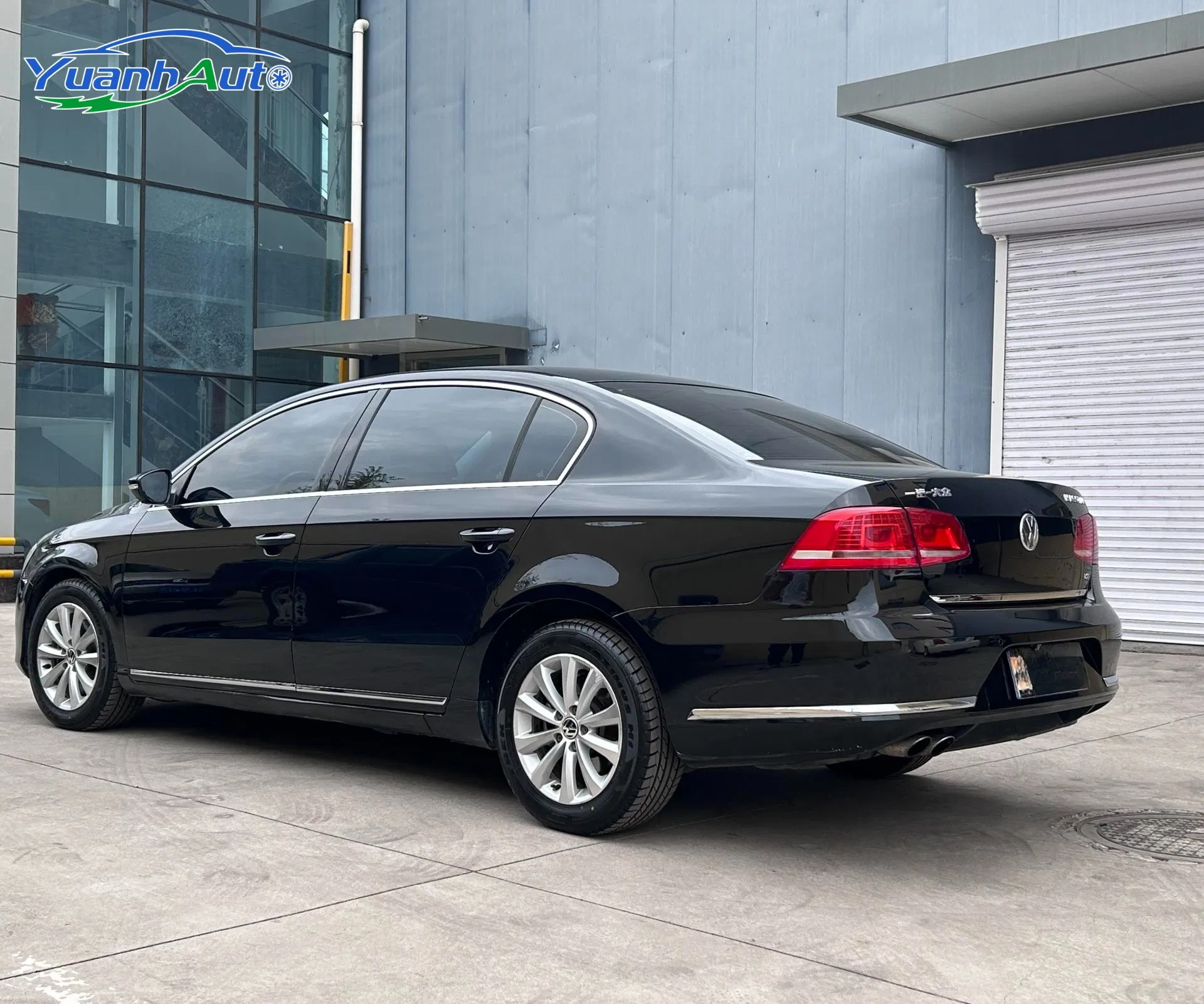 2013 Volkswagen Magotan Petrol — source image 13