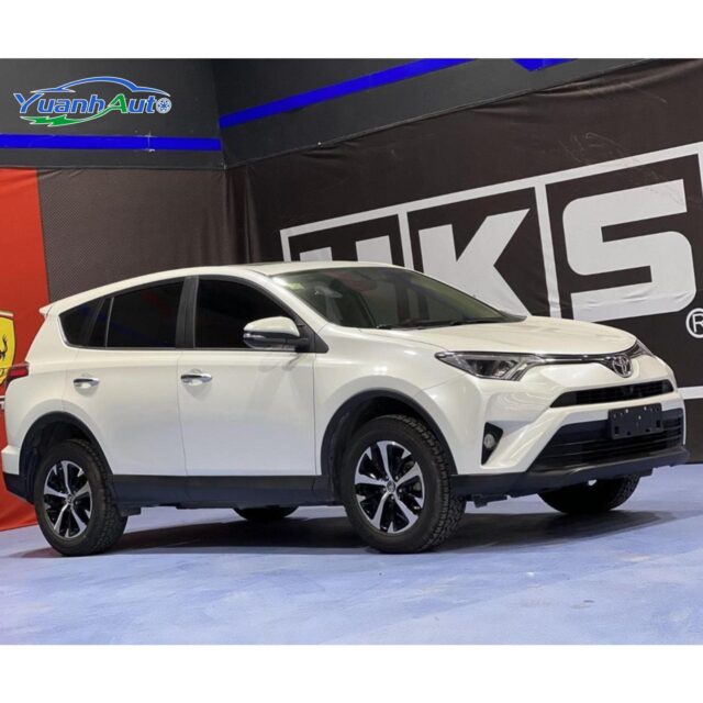 2016 Toyota RAV4 Revo vehicle photo 1