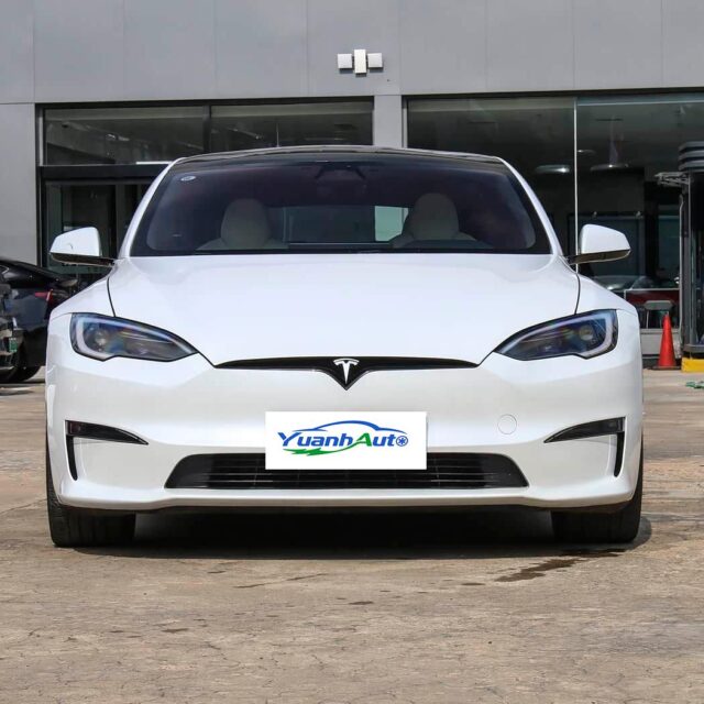 2023 Tesla Model S vehicle photo 1