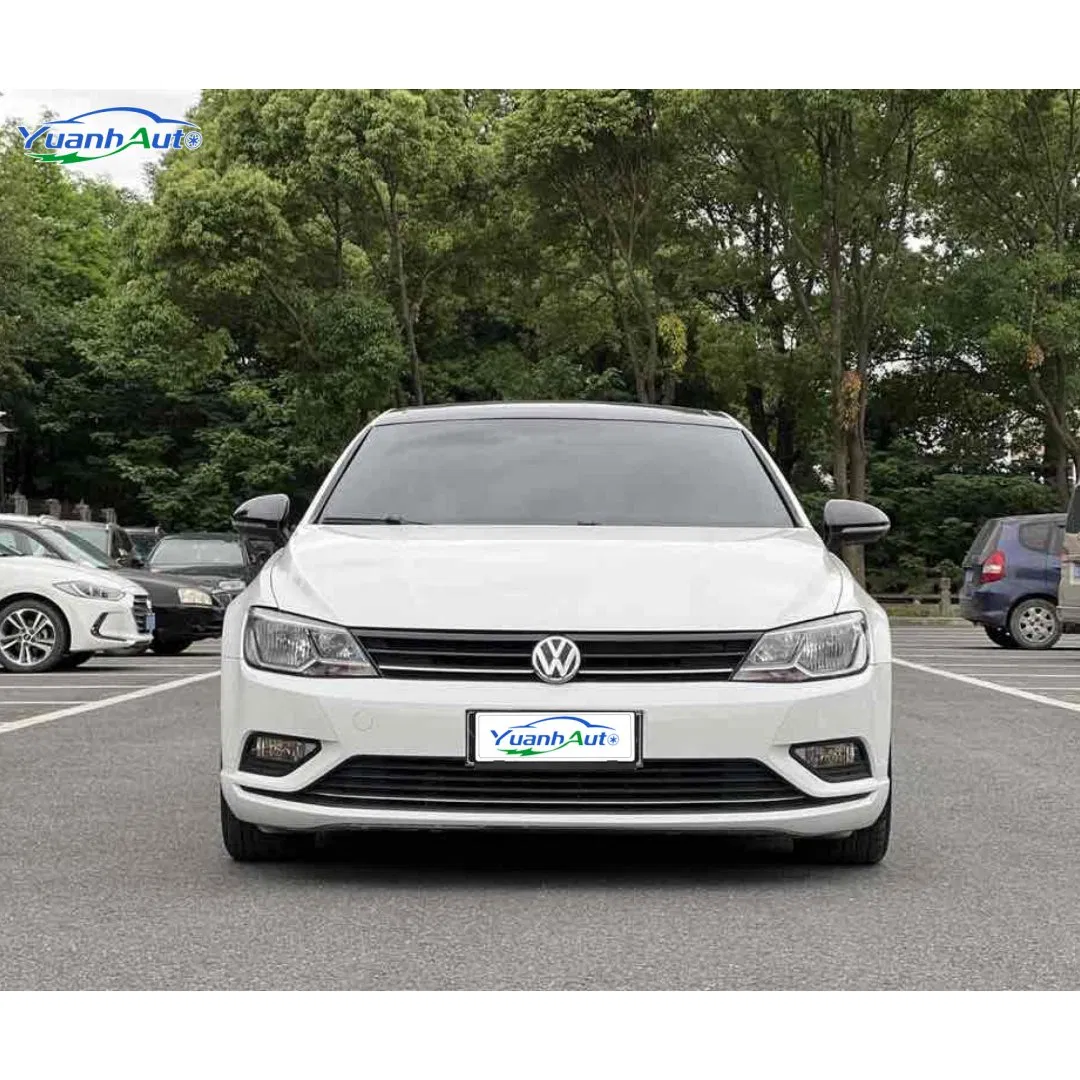 2015 Lamando vehicle photo 4