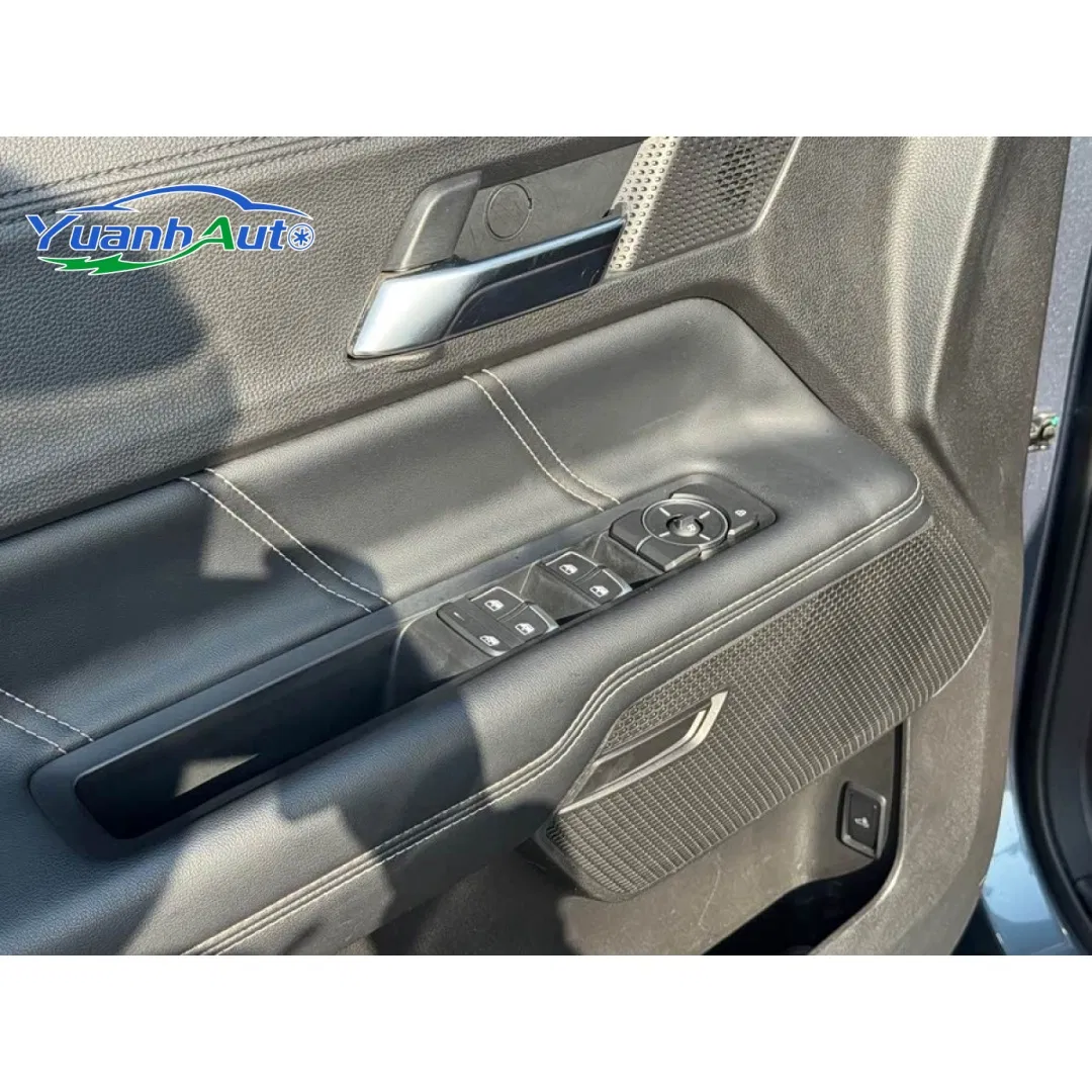 2023 JMC Jiangling Omnibus Pickup 2.3T Diesel Pickup — source image 13
