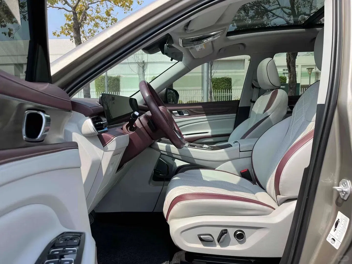 2021 Ford Equator Petrol SUV — source image 11