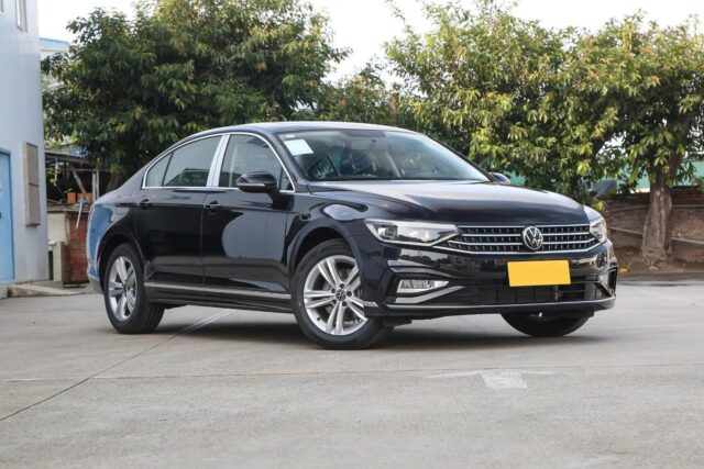 Magotan vehicle photo 1