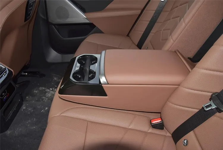 2024 BMW I5 Electric Sedan — source image 10