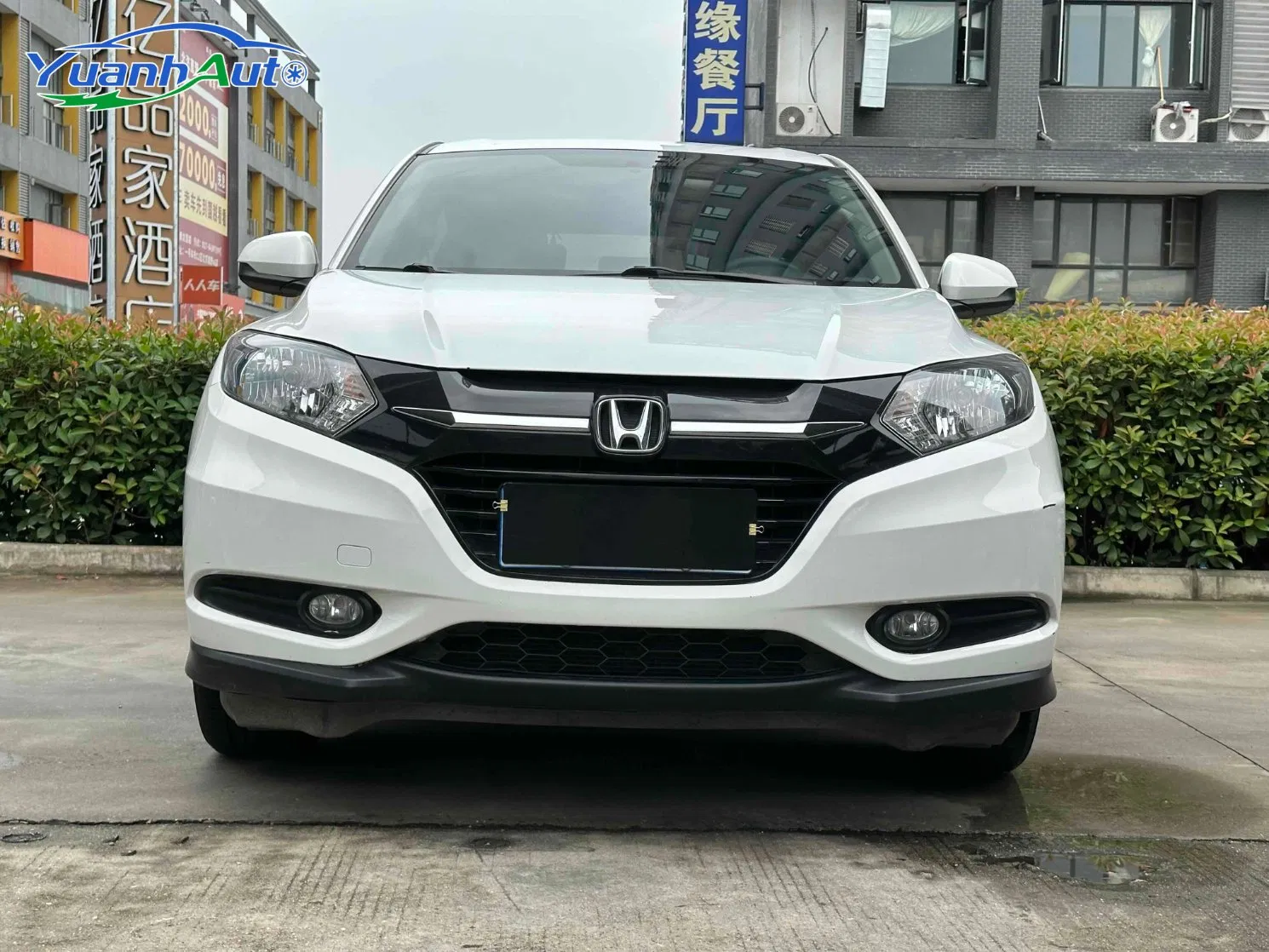 2015 Honda Vezel vehicle photo 3