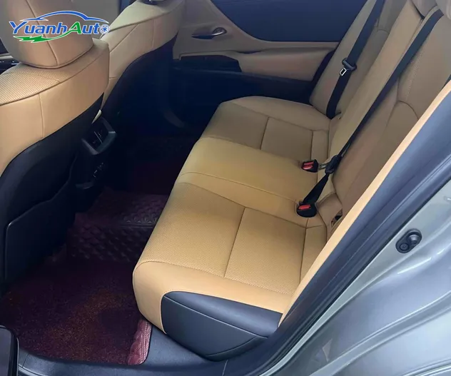 2021 Lexus ES 260 Petrol Sedan — source image 18