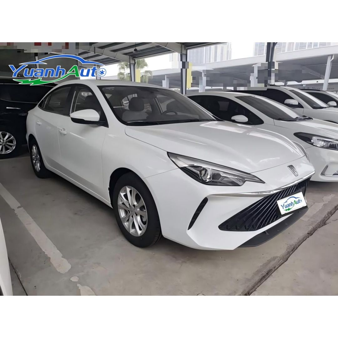 2023 Roewe i5 vehicle photo 1