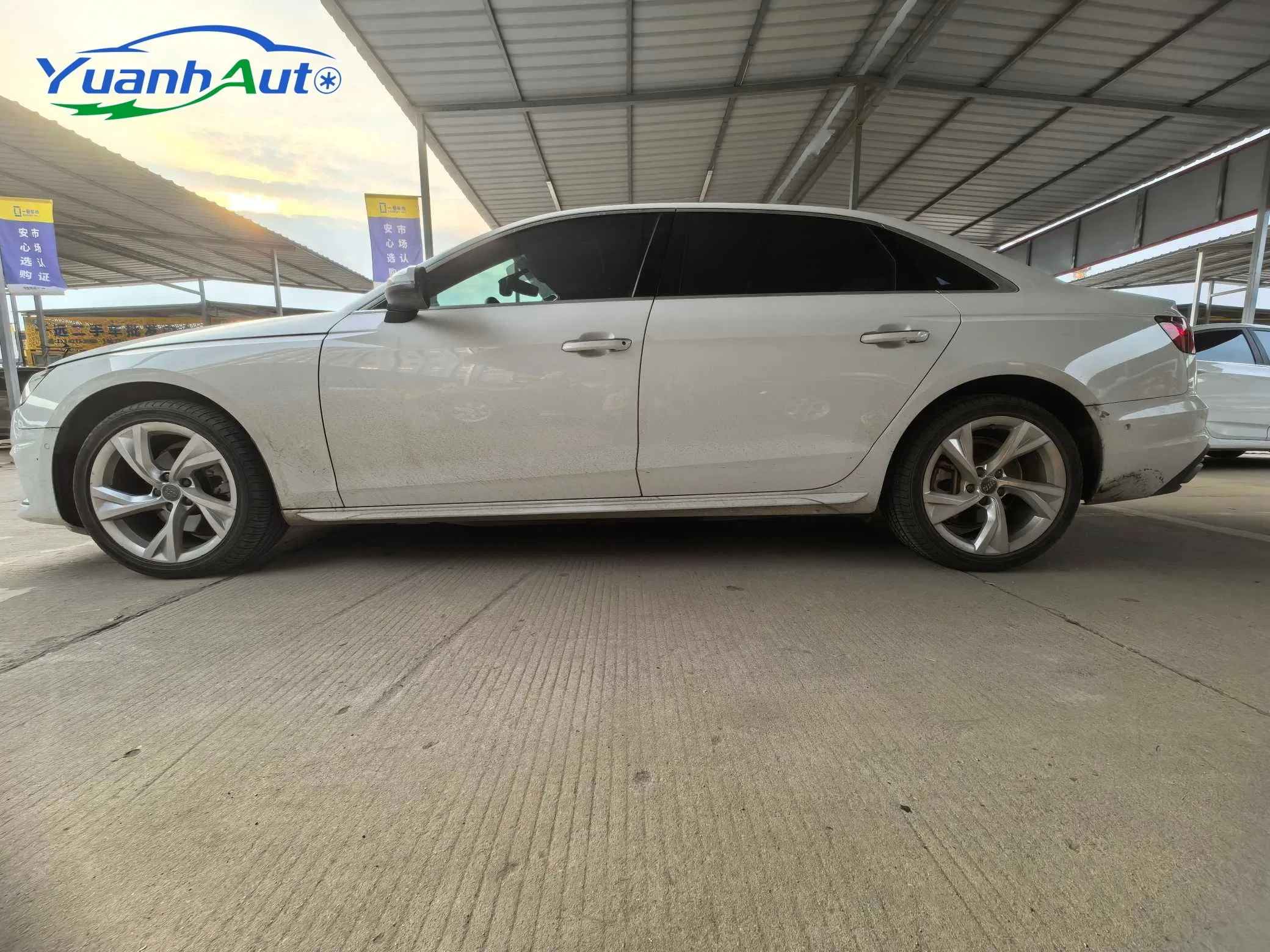 2020 Audi A4L vehicle photo 6