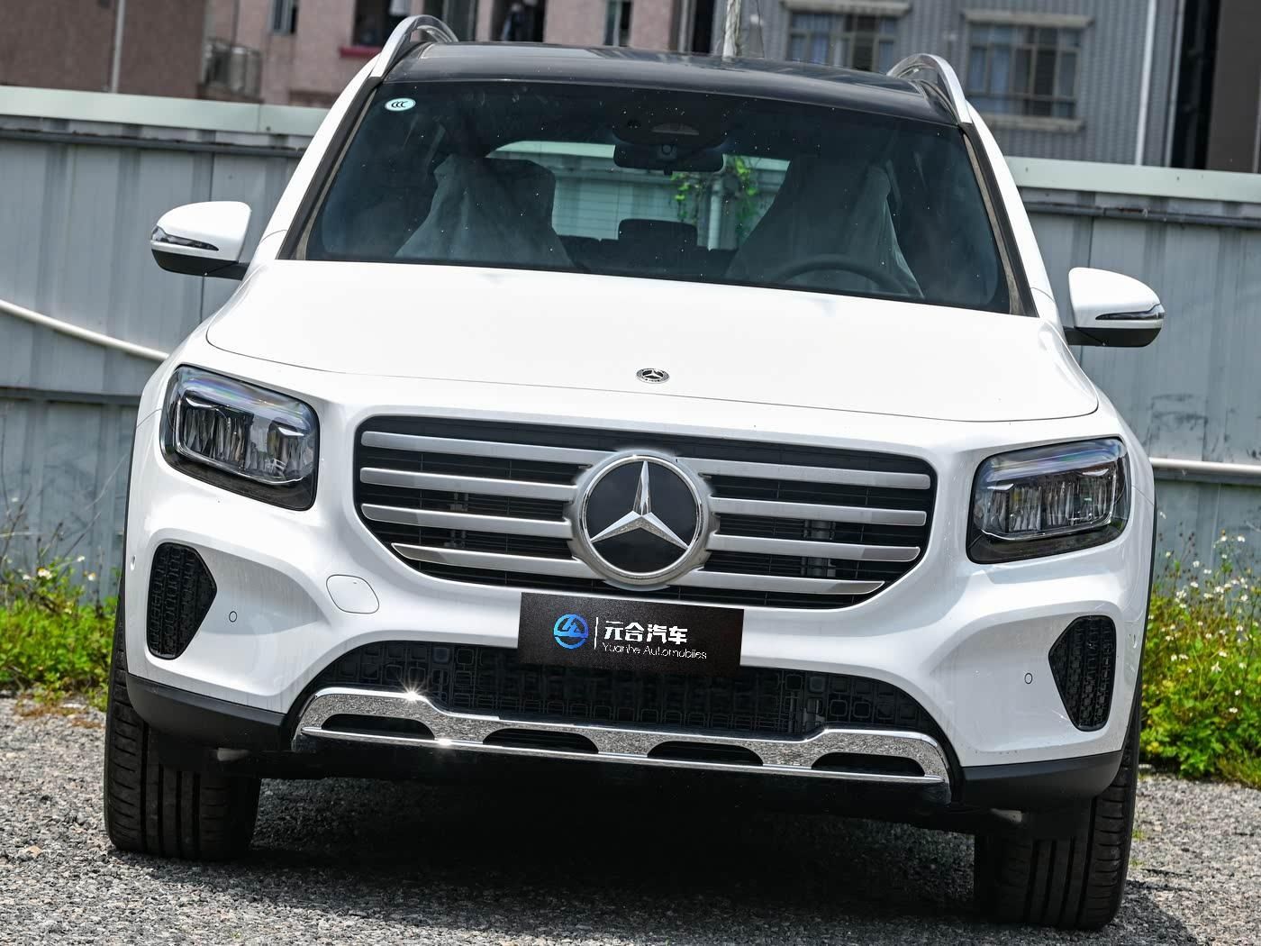 2025 Benz GLB200 vehicle photo 1