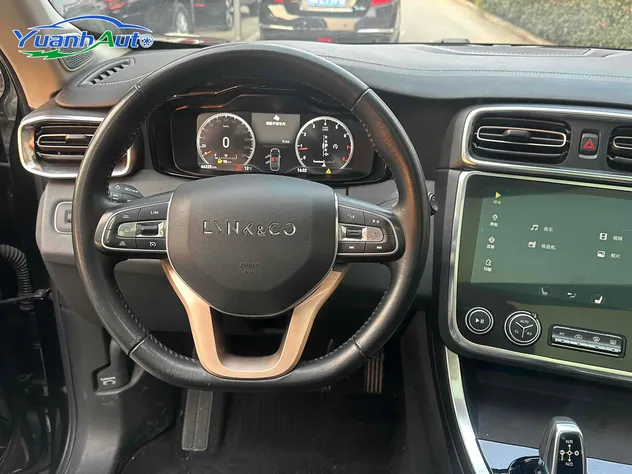 2021 Lynk & Co 01 2.0T Petrol SUV — source image 19