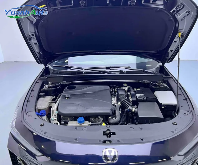 2022 Changan UNI-V 1.5T Petrol — source image 13