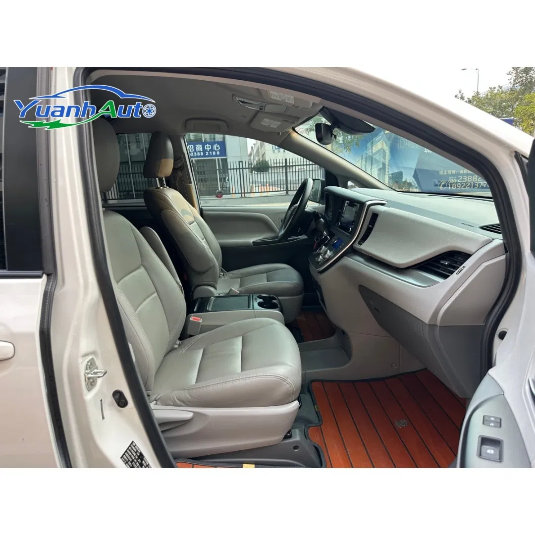 2021 Toyota Sienna vehicle photo 4