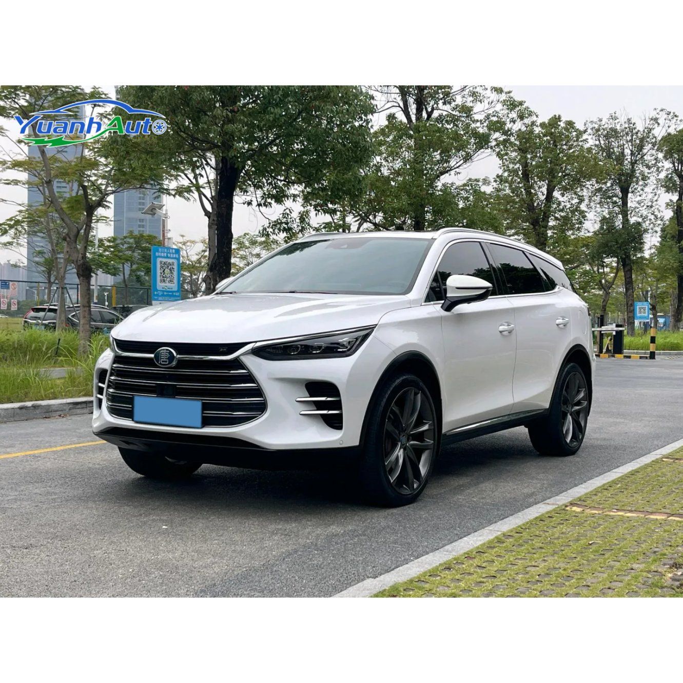 2018 BYD Tang Hybrid SUV — source image 1