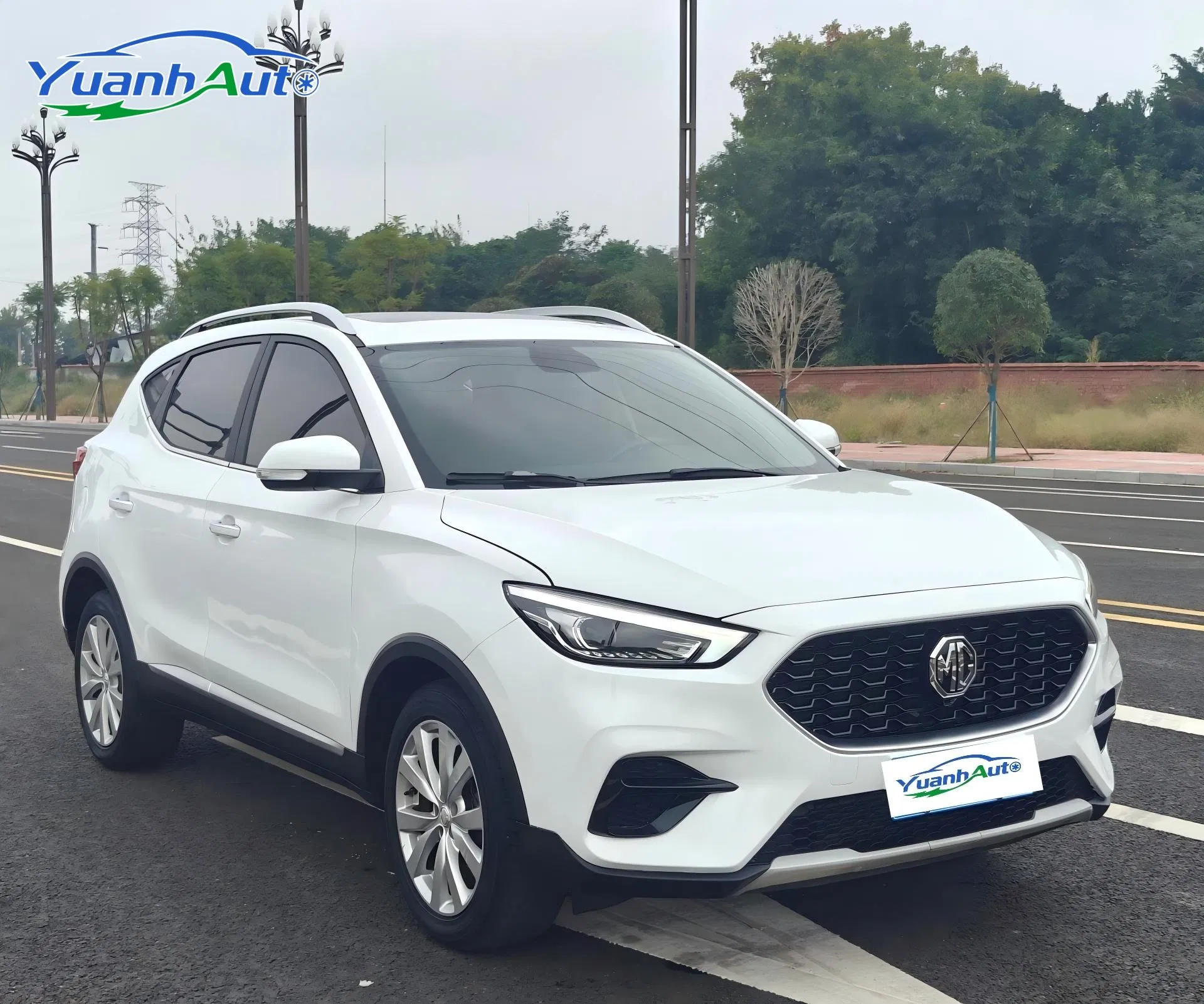 2020 MG ZS Petrol SUV — source image 3