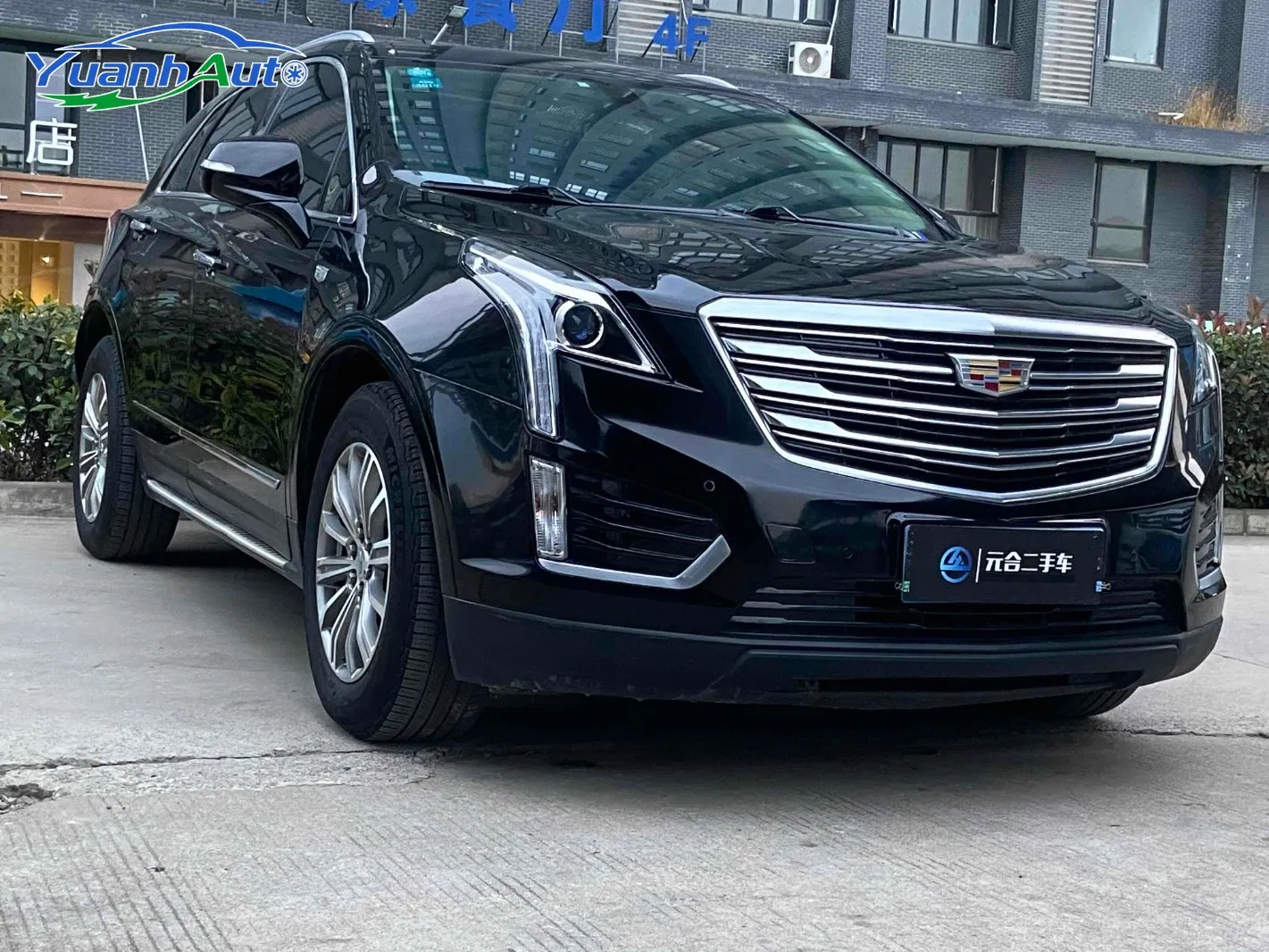 2018 Cadillac XT5 Petrol SUV — source image 4