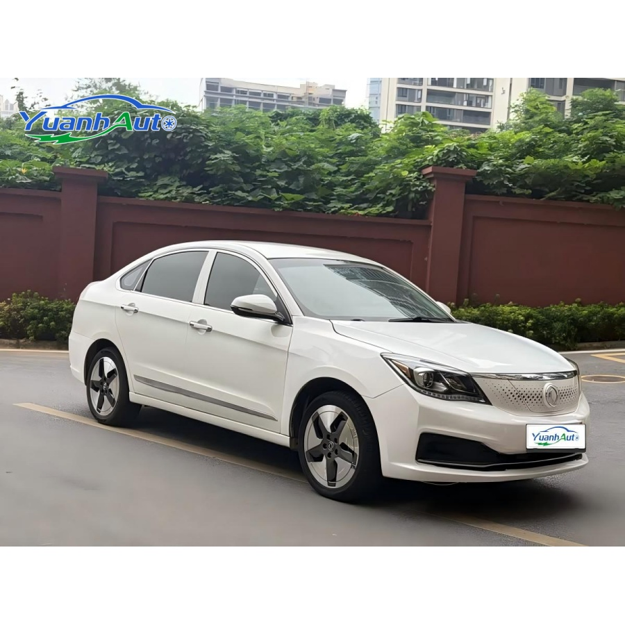 2021 Dongfeng E70 vehicle photo 4