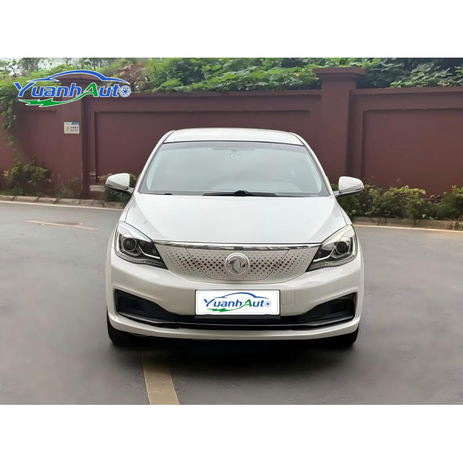 2021 Dongfeng E70 vehicle photo 3