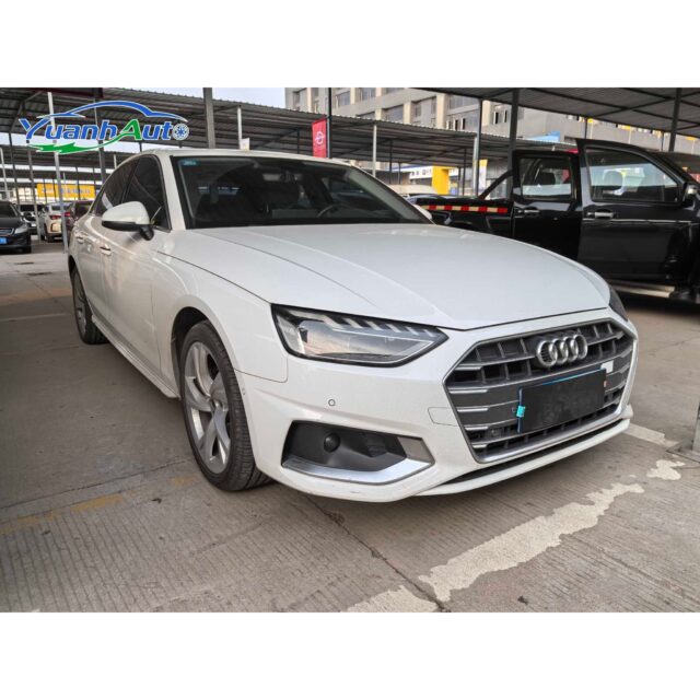 2020 Audi A4L vehicle photo 1
