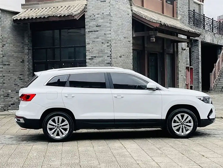 2020 FAW Jetta VS7 vehicle photo 3