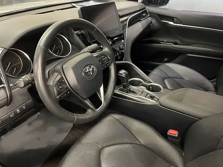 2021 Toyota Camry Petrol Sedan — source image 9
