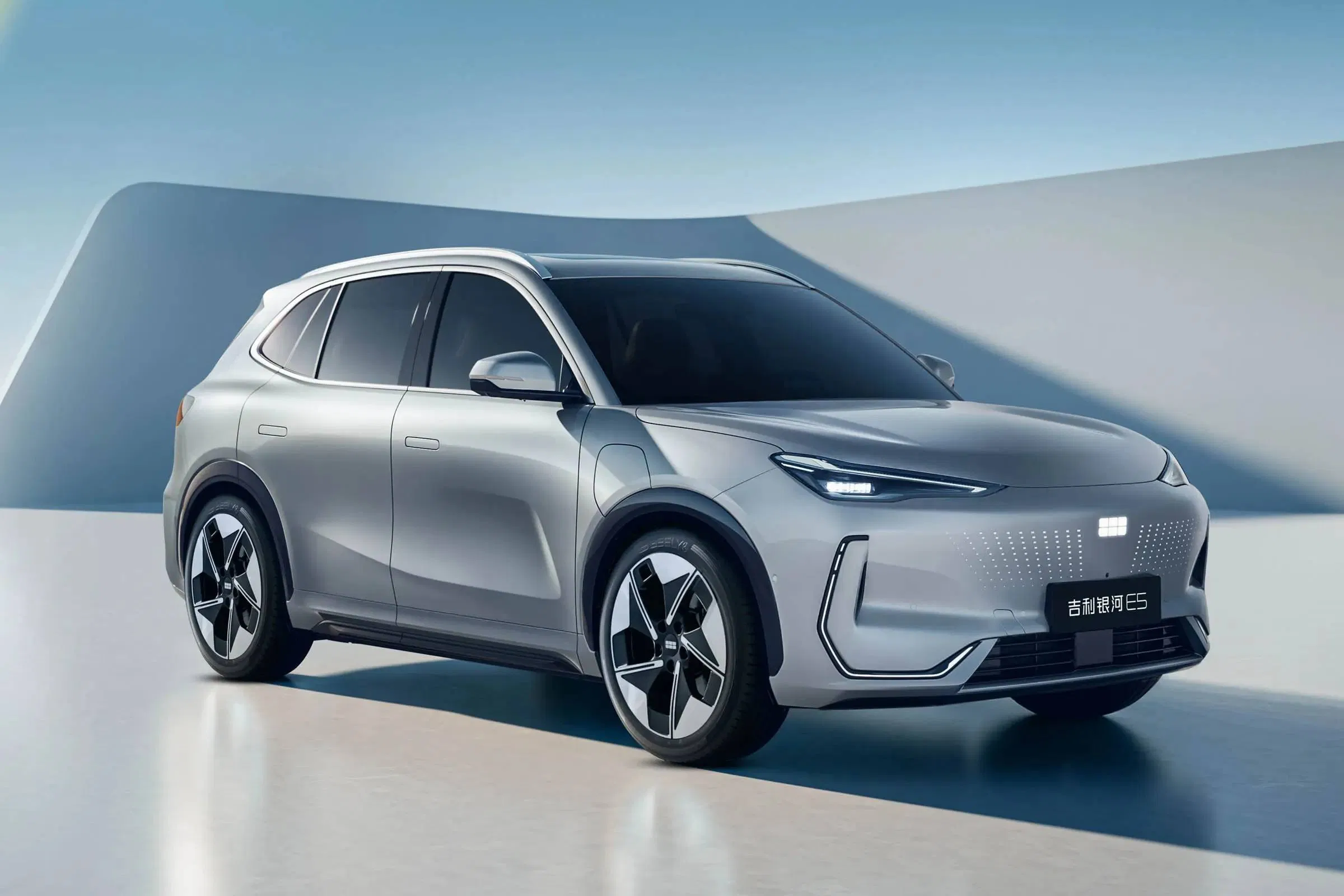 Geely Galaxy E5 vehicle photo 4