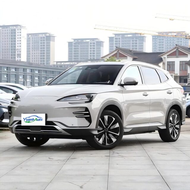 BYD Song Plus vehicle photo 1