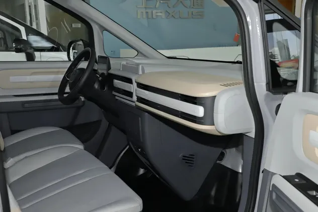 2025 Maxus DANA Electric Van — source image 13
