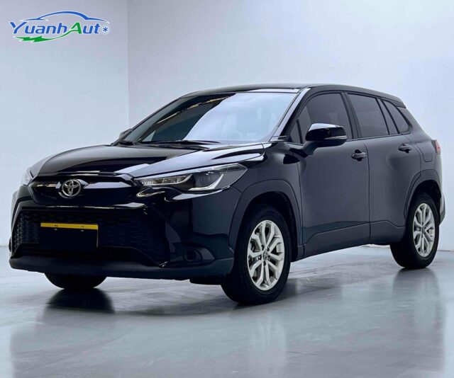 2024 Toyot a Fortuner vehicle photo 1