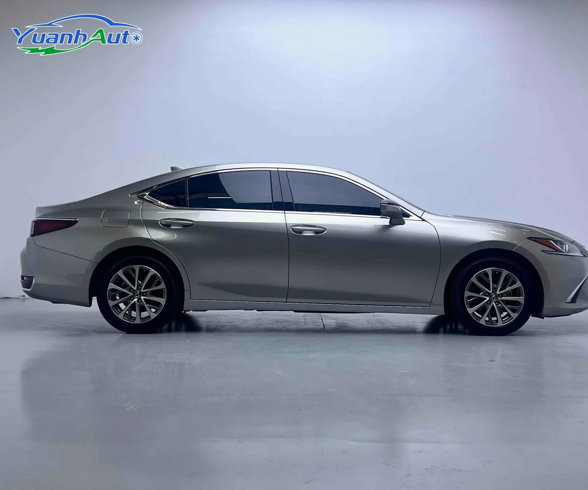 2021 Lexus ES 260 Petrol Sedan — source image 15