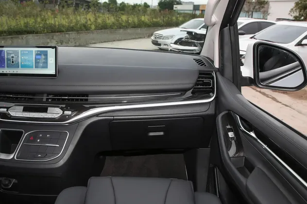 2025 Maxus G10 2.0T Petrol — source image 13