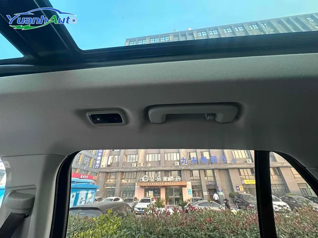 2021 Lynk & Co 01 2.0T Petrol SUV — source image 21